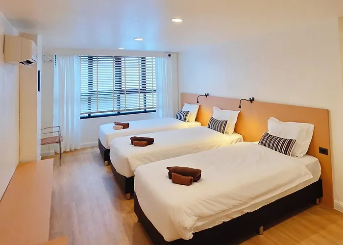 Baan Rak Bts Phromphong Emsphere 3* Бангкок