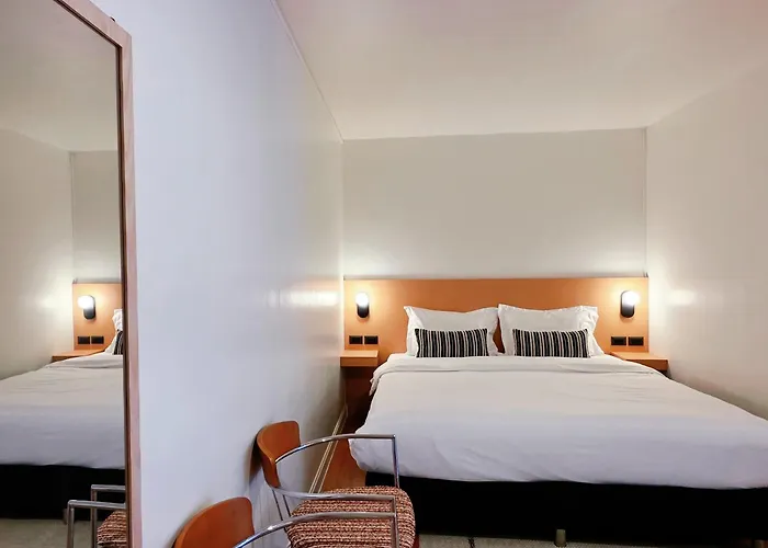 Baan Rak Bts Phromphong Emsphere Гостевой дом 3*