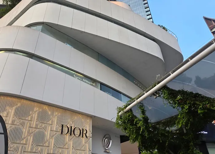Casa de hóspedes Baan Rak Bts Phromphong Emsphere Banguecoque
