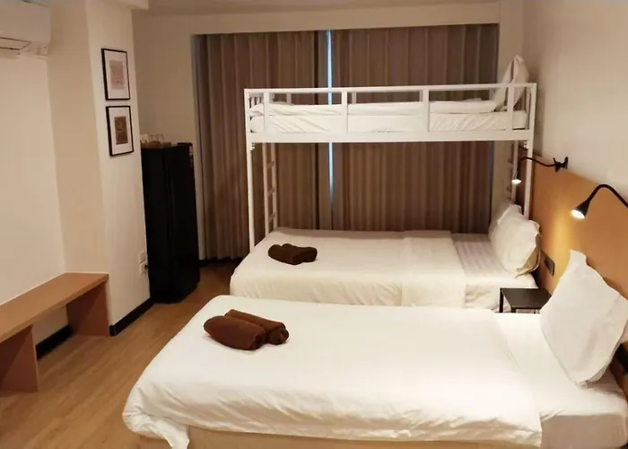 Baan Rak Bts Phromphong Emsphere Casa de hóspedes 3*